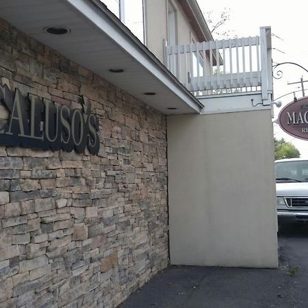 Macaluso'S At The Lantern Lodge ジム・ソープ エクステリア 写真